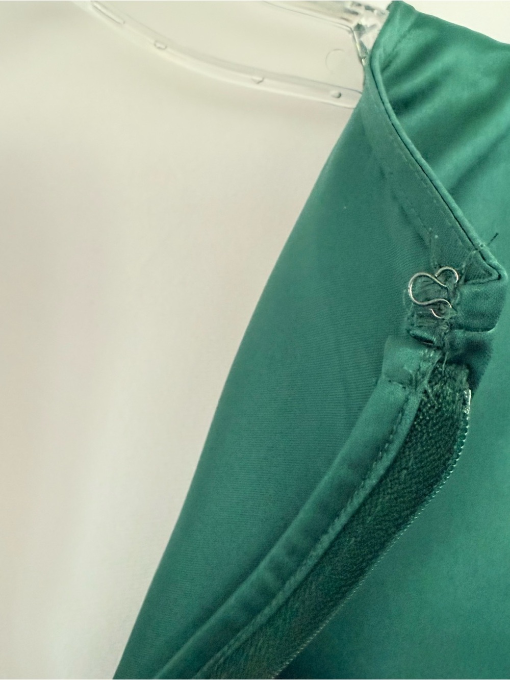 ๐นWomenโs Gorgeous Emerald Green Jumpsuit by MEXX - Size Med - NWT - Reg $109! - Picture 7 of 15